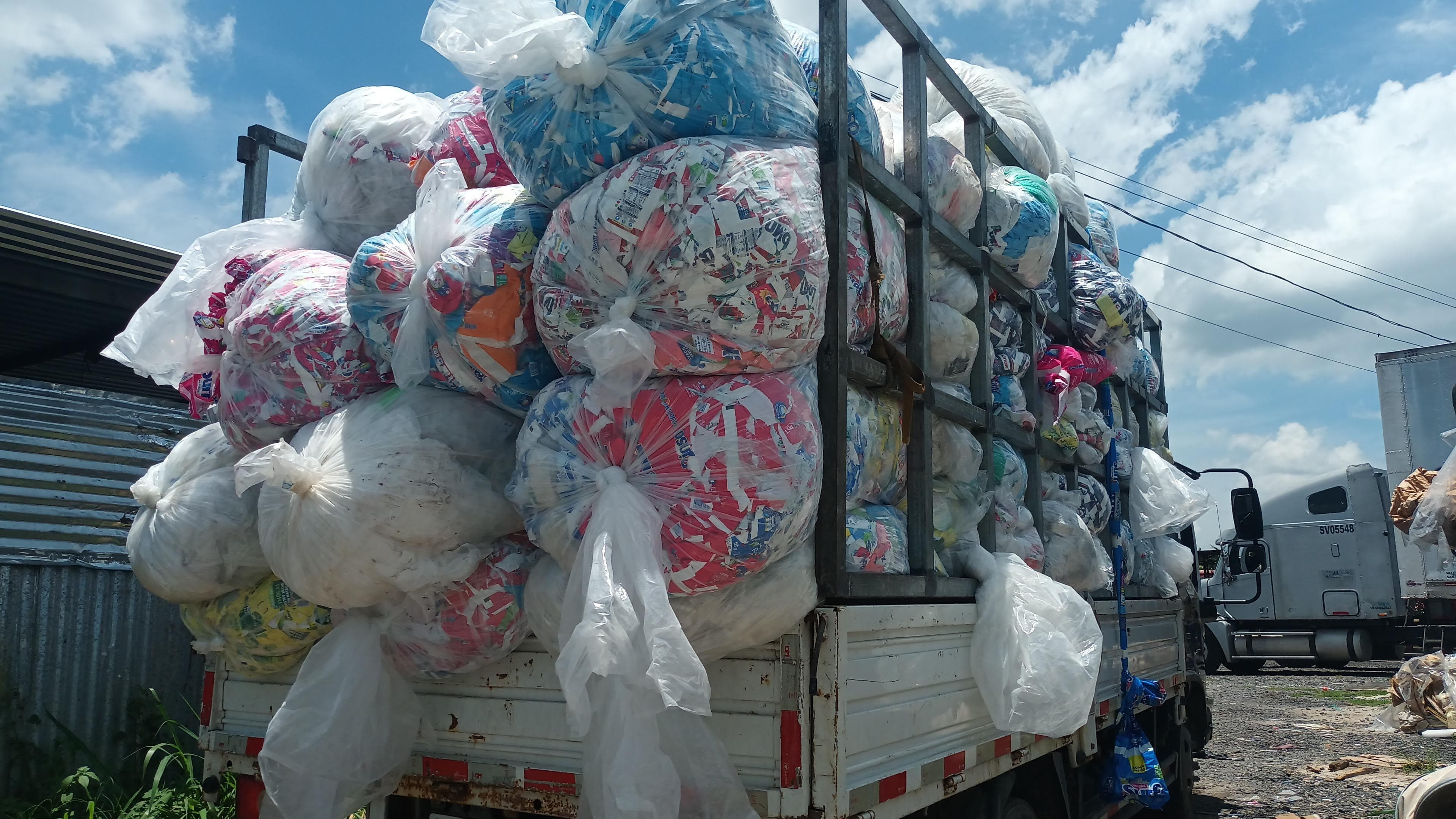 Recolección de envases plásticos posconsumo ROMEZA